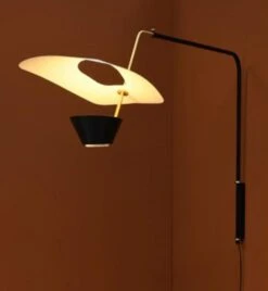 Applique G25 Pierre Guariche