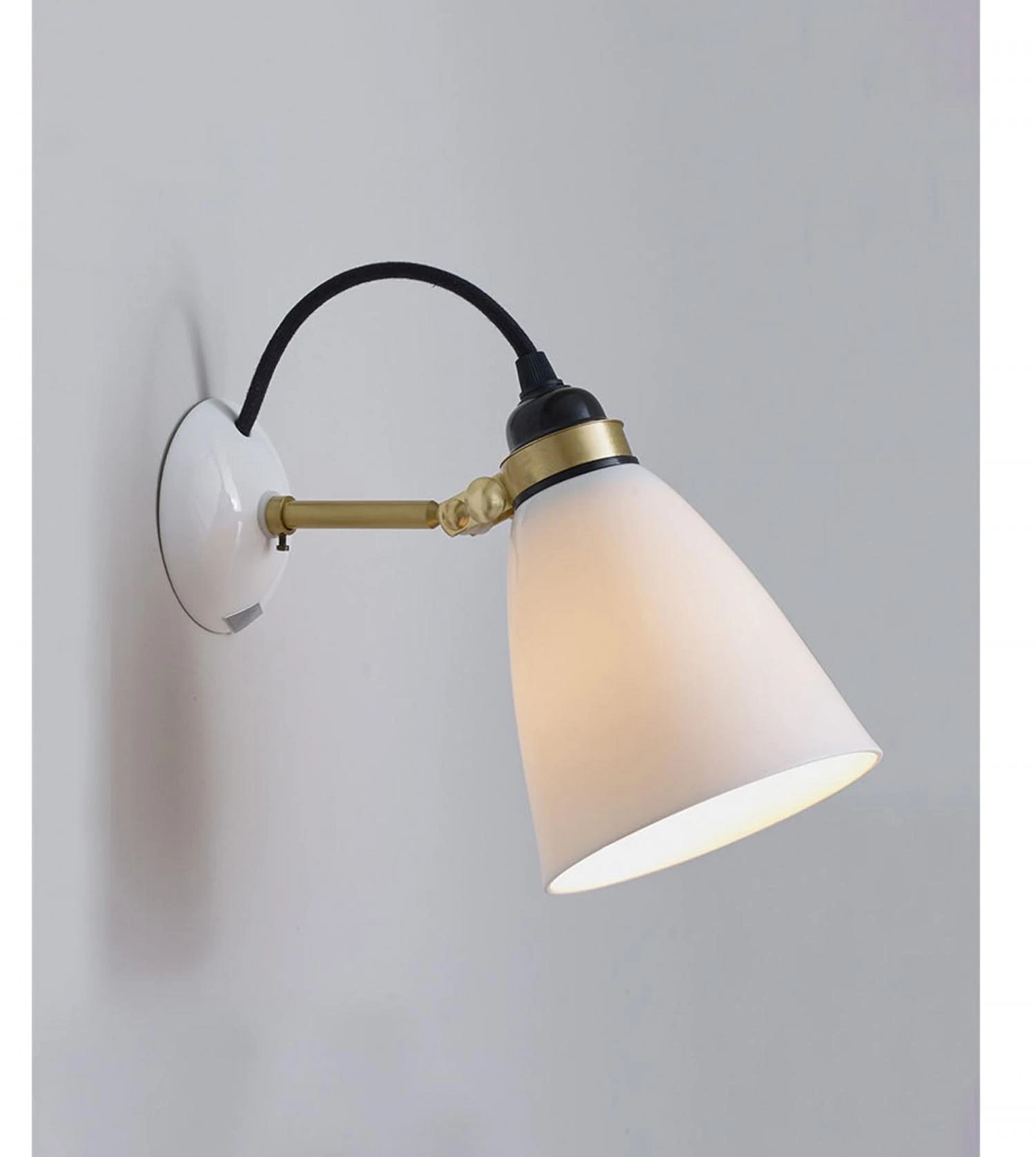 Applique Hector 30 3 Applique Hector 30